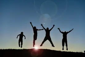 有哪些有利于人保持年轻、健康、漂亮状态的细微的好习惯？图片