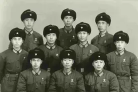 当年新兵第一次到公共澡堂洗澡，有人不好意思脱裤衩下澡池被赶走图片