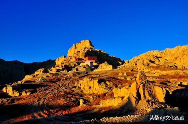 阿里！浓缩了西藏最极致的风光！看完这5种绝色才算不虚此行！