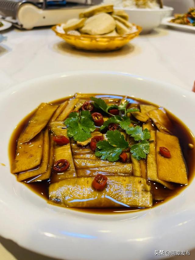 小城夏日有“凉”方，DeepSeek喊你来南漳避暑啦！