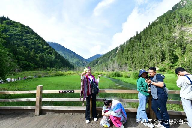 九寨沟:梦幻海子,人间绝色(图)