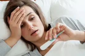 15年,50岁湖南女子确诊艾滋病,她的亲身经历，为众人敲响健康警钟图片