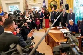 中国小伙Tik tok喊话美国民众，直指关税战真相，引发全美学术地震图片