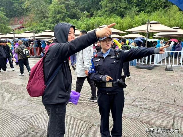 “小警麦吉”正式上线！ 文旅警务新形象，守护千年石窟的平安伙伴
