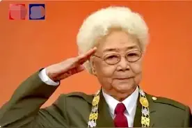 “白毛女”扮演者田华，今天荣获“人民艺术家”国家荣誉称号图片