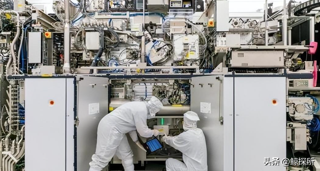 荷兰政府花200亿挽留，全球最大光刻机制造商为何要从老家搬走？