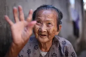 无德的老人，是一个家庭的灾难，会拖垮整个家庭图片