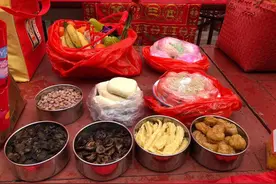 “上坟带3样，家兴人丁旺”，上坟为什么放三样点心两样水果？图片