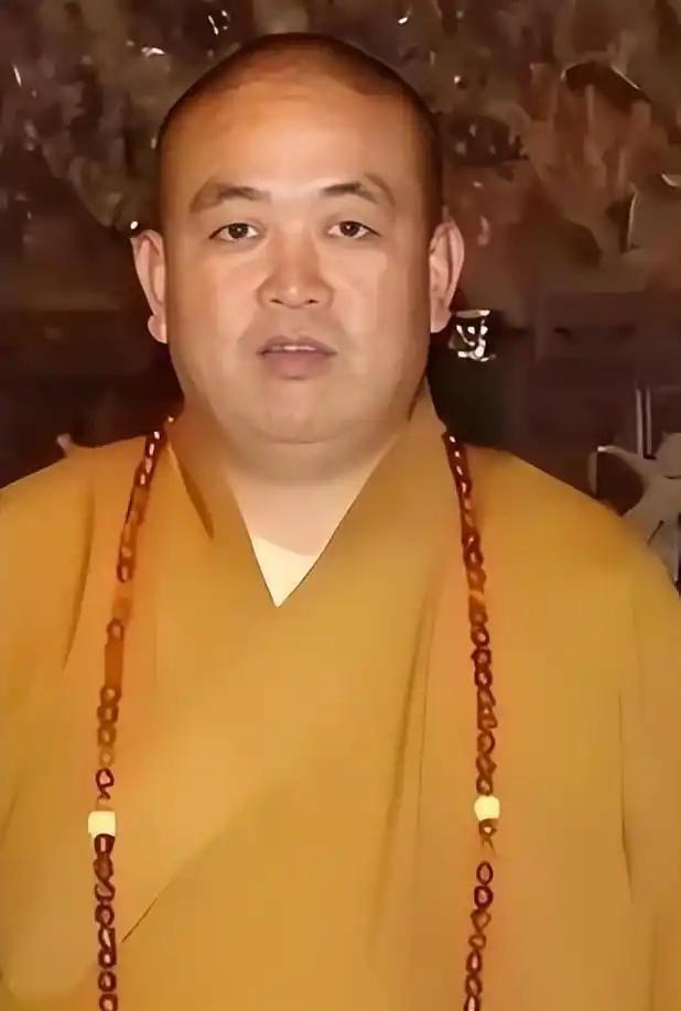 被抓不到2个月，释永信祸水再起，倒霉的几个女人只是冰山一角