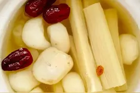 孩子积食内热都从哪来？学会煮这6碗汤，内热消了，长肉又长个！图片