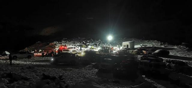 珠峰为何遭遇“同期最强暴雪”