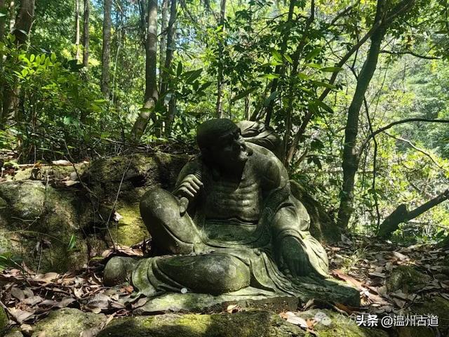 实在没想到,浙江竟然也有一座千佛山,春日里被誉为江南小九寨