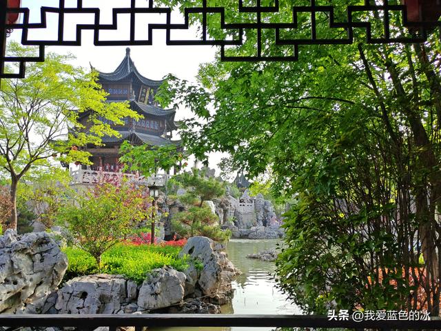 闲逛菏泽市老城曹州。这里的慎思园成了婚纱照的网红天堂了