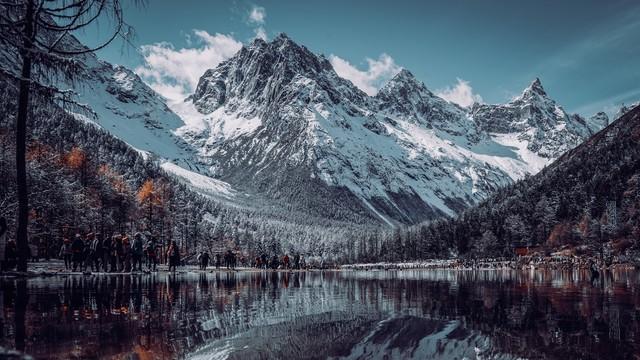 男女情爱的本质：女人慕“鲜活”，男人惜“付出	”