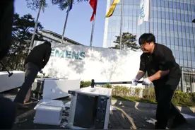 这些年，罗永浩都“怼”过谁？曾怒砸西门子冰箱让其总裁公开致歉，“约架”王自如，称俞敏洪是“铁公鸡”图片