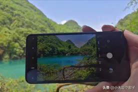 大部分的99%的人可能都不清楚，小米手机可以设置切换成单反图片