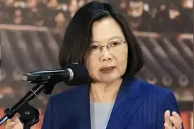 台湾当回归，88岁连战重出江湖，台军投降率上升，蔡英文打破沉默图片