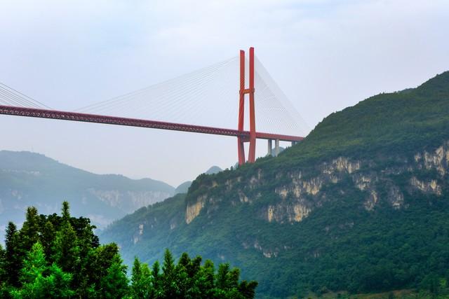 世界桥梁博物馆，必须是贵州。