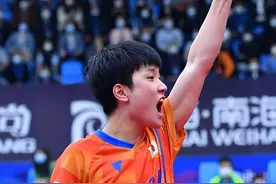 澳门世界杯兄长安慰妹，这次别再赛前吼赛后哭了，王楚钦压力骤增图片