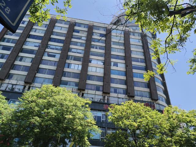 襄江旅社今昔：人民广场边的旅居记忆，老城烟火里的岁月温情