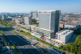 昆山东部医疗中心二期项目收尾冲刺！建成后将增加床位600张图片