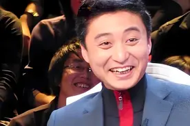 一句脏话葬送22年事业，看着满头白发的周炜，郭冬临效应还在上升图片