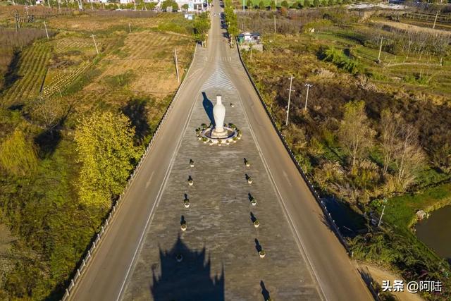 借明代古桥“洗心”悟禅,悄然感受大理鸡足山的名不虚传