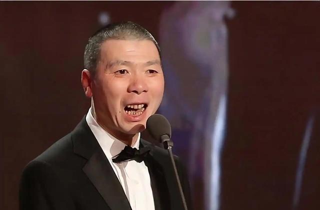 冯小刚：年轻时管不住下半身，如今让18岁的养女买了单，他后悔吗