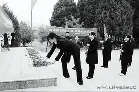 正定法院开展清明节祭奠英烈主题活动图片