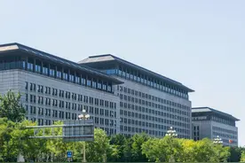 中国宣布对多项矿物实施管制，精准命中美痛处，F35被“卡脖子”图片