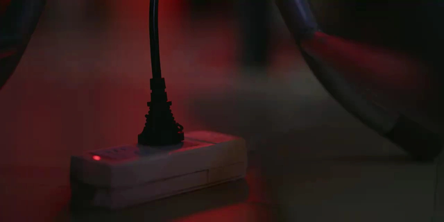 震撼！《重影》12集大结局：秦虹被捕，马伟成被判20年，张妍自尽