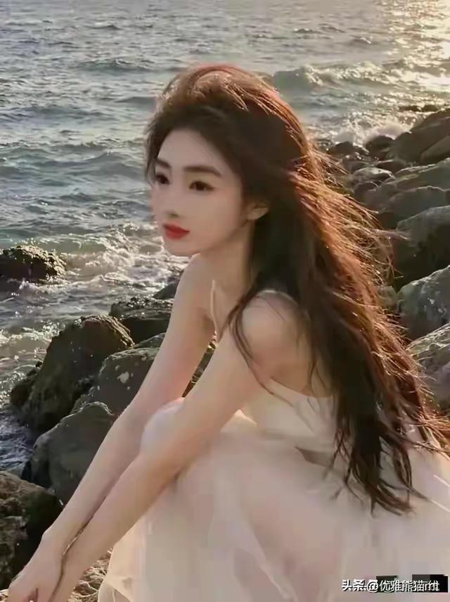 河北保定一校花好漂亮， 身高169cm，体重48kg 美的让人移不开眼