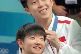 国乒🏓️大头的球拍之殇图片
