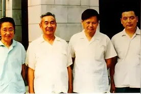 杨振宁当年为什么反对建设高能量加速器，结果如何？图片