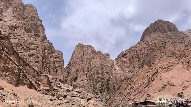 看见伤痕——游天山大峡谷记