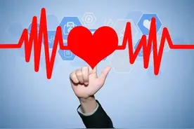 出现这8种不舒服，是心脏在“报警”，要引起重视图片