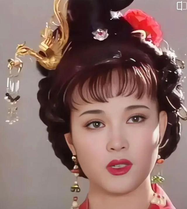 钱再多有什么用？75岁的“风流妖精”刘晓庆，已经走上另一条道路