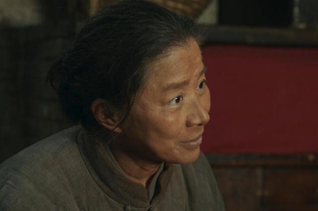 原来他是迟蓬丈夫，难怪66岁能出演《生万物》，有个好丈夫太重要