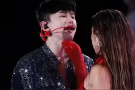 张杰与伴舞激情热舞，谢娜发文“控诉”才明白她与张杰结婚的真相图片