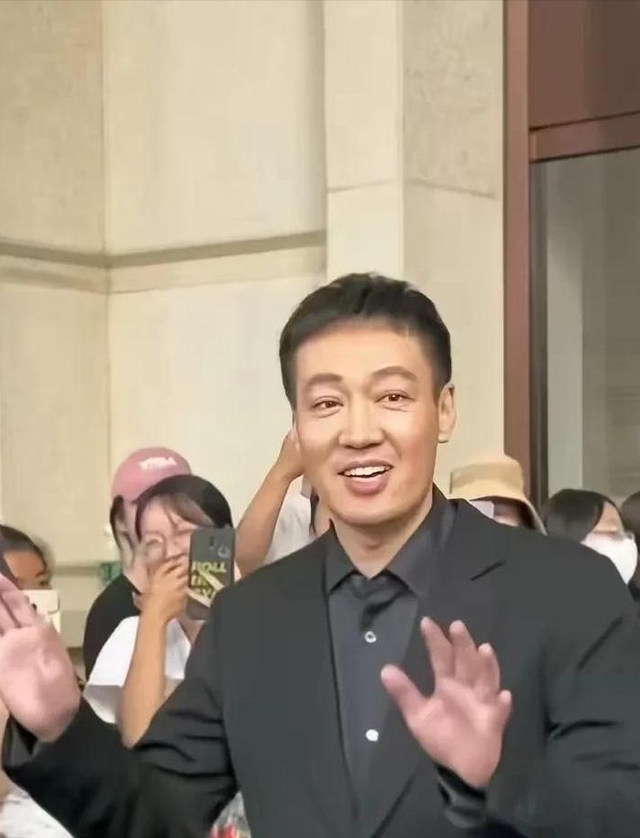 离世仅过去8个月，52岁辛柏青高调传出喜讯	，朱媛媛终于能安心了