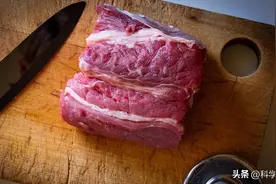 人类的胃酸强度接近食腐动物，却连生肉都不敢吃，为什么？图片