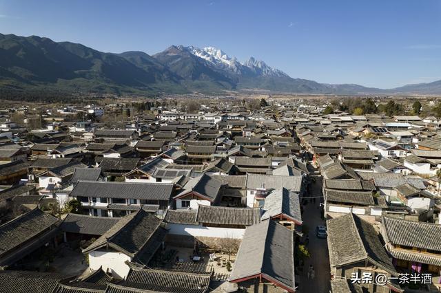 自驾营地：云南丽江市免费床车房车自驾露营地停车场主要景点美食