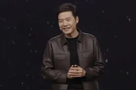 小米产品发布会火了“雷军同款”皮衣 科技大佬成跨界带货能手图片