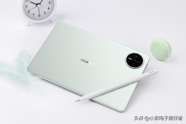 3399 元起！华为平板实测：能打电话的 8.8 英寸屏，这三类人闭眼入