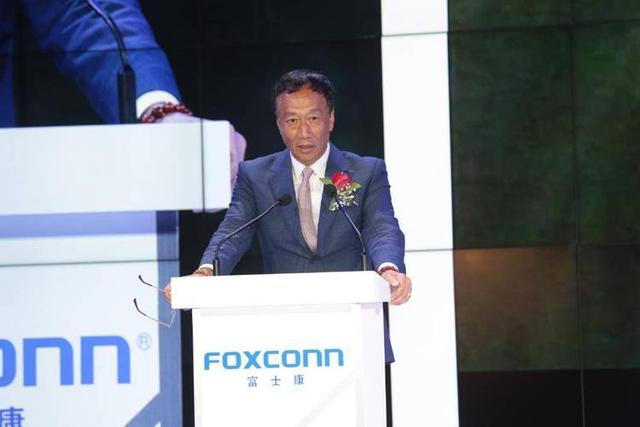 中国人是真吃这套！富士康日进万人，早忘了郭台铭赏饭吃的真相