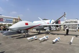 中国新型无人机，彩虹-9首次公开试飞图片