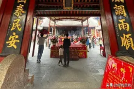 城隍是谁？城隍与土地公公谁大?图片