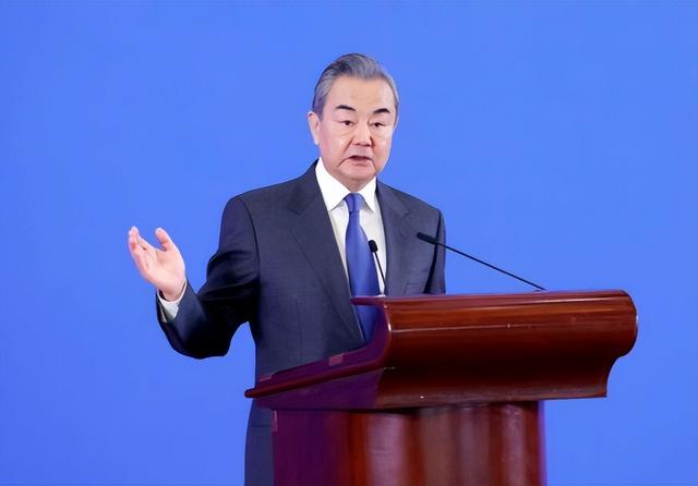 王毅外长发出统一最强音，向全世界通报两件事，中国再也不避讳了