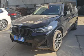 踢馆事故车工厂，才开两年的宝马X3全损维修，19万能不能买？图片
