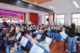 奏响童年最美乐章——太原海边街小学“娃娃”管乐团里的故事图片